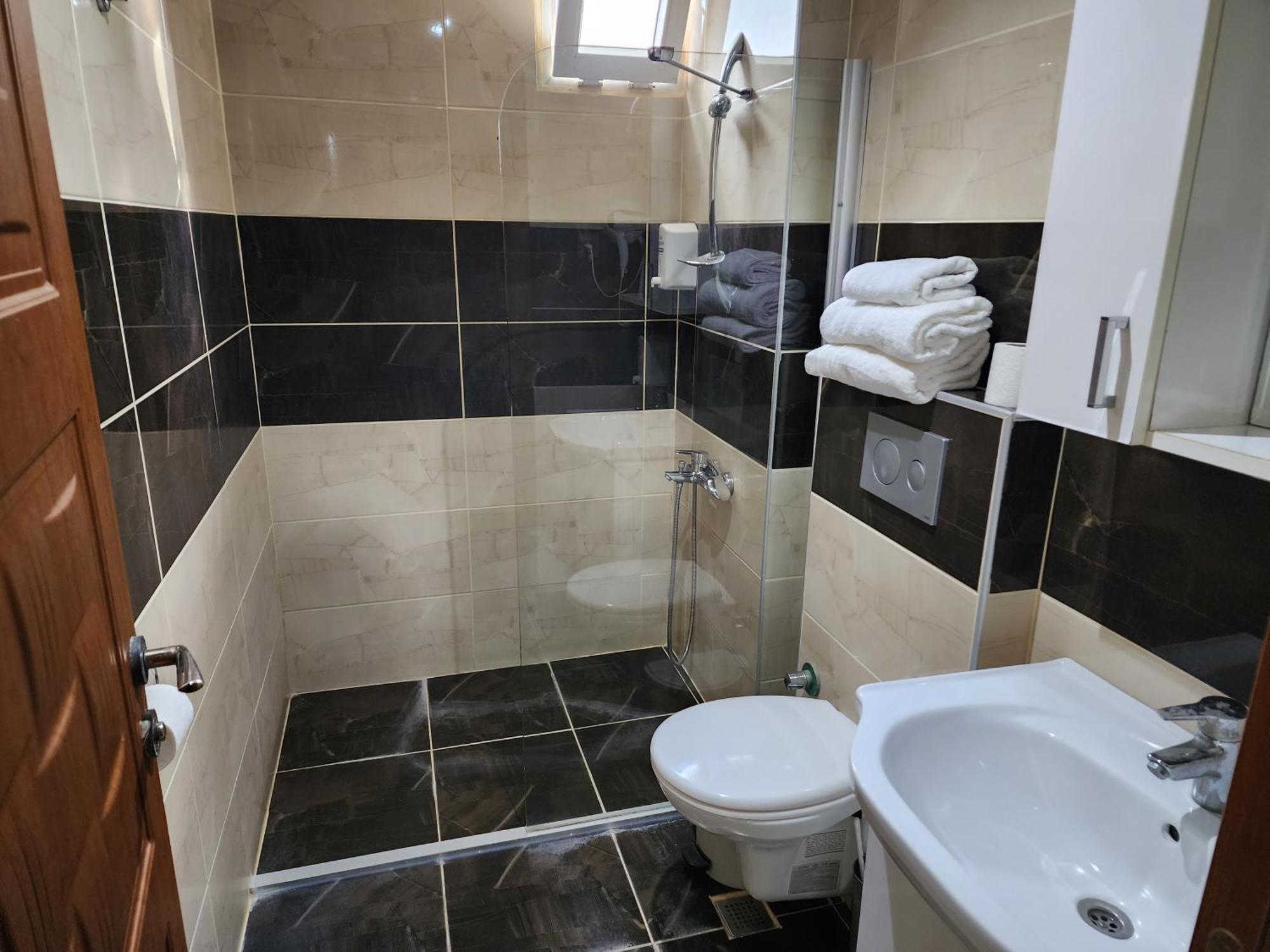 Antalya Konyaalti Guenduez Otel Exteriör bild